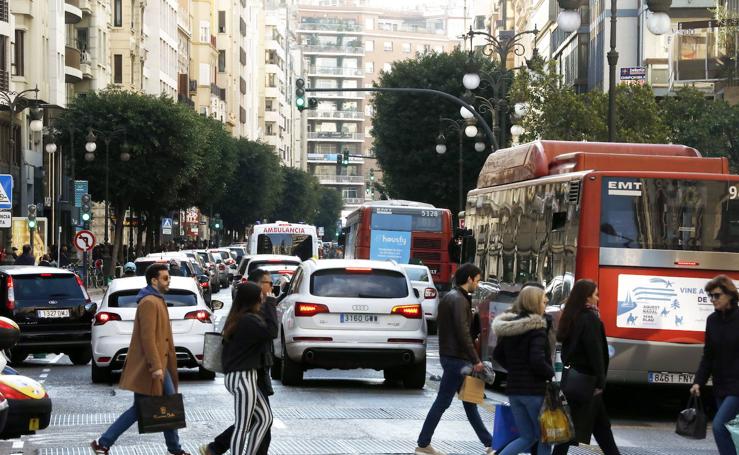 Los nuevos proyectos del Ayuntamiento para Valencia: más contenedores, un segundo anillo ciclista y peatonalizar Colón