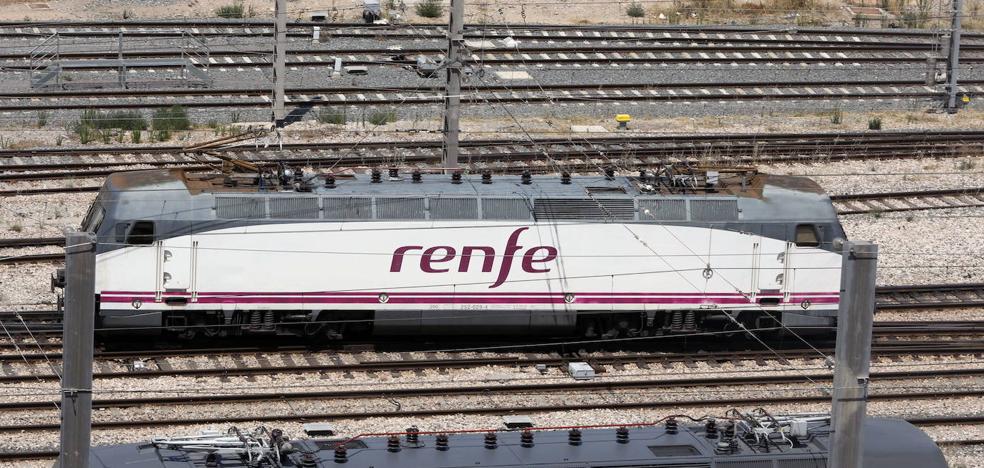 La línea de tren a Barcelona se corta el fin de semana por la obra de Vandellòs