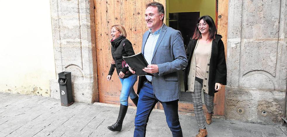 Siguen las contradicciones de los directivos de la EMT en la mesa de investigación