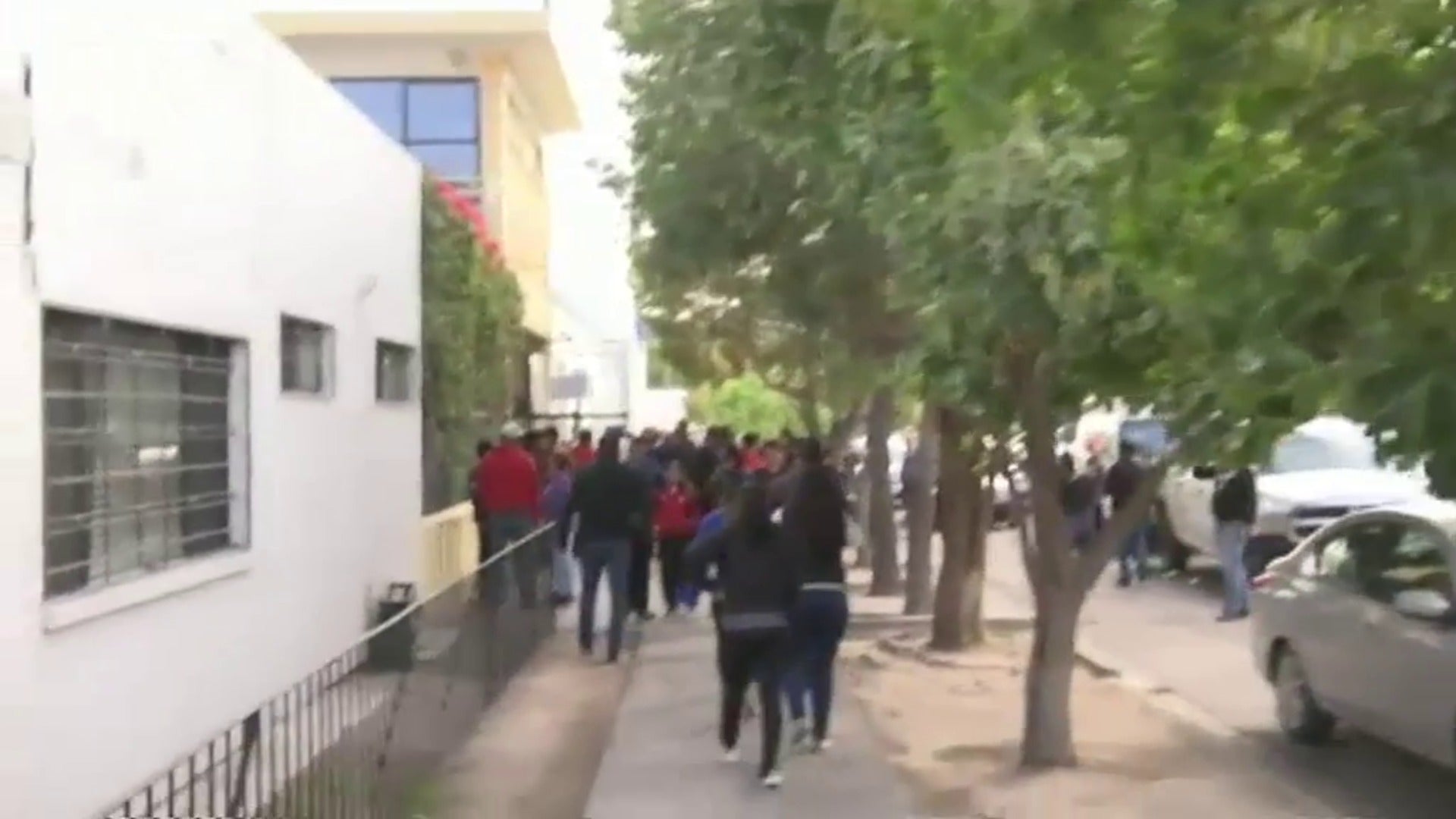 Un niño de 11 años mata a su profesora a tiros y después se suicida en ...