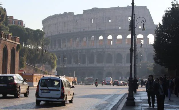 Roma prohíbe circular a todos los coches diésel por los niveles de contaminación