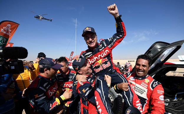 Carlos Sainz gana su tercer Dakar