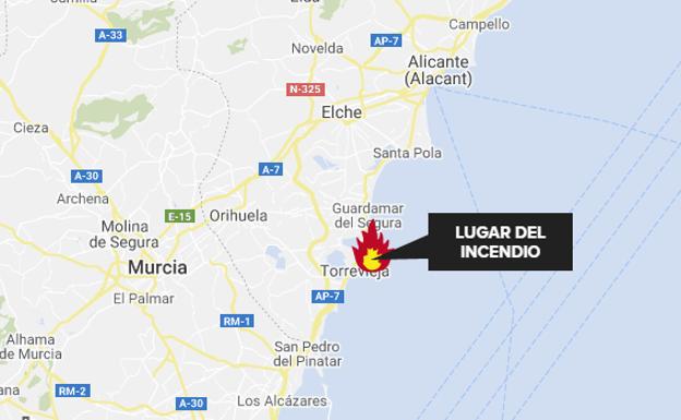 Una mujer y sus dos hijas intoxicadas tras incendiarse su casa en Torrevieja