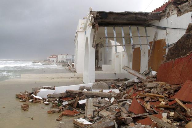 El Consell endurecerá tras el temporal el plan del litoral que aprobó hace dos años