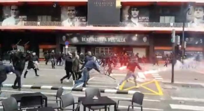 La Liga modifica su protocolo de venta de entradas por la pelea entre ultras del Barça y el Valencia