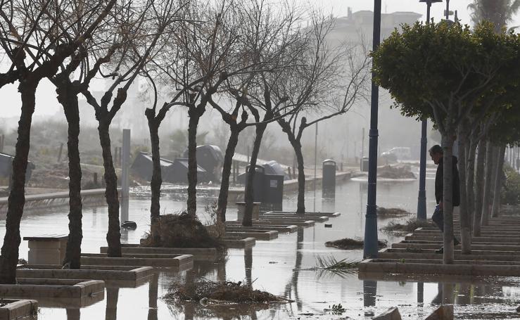 Pablo Iglesias visita la Comunitat una semana después del paso del temporal 'Gloria'