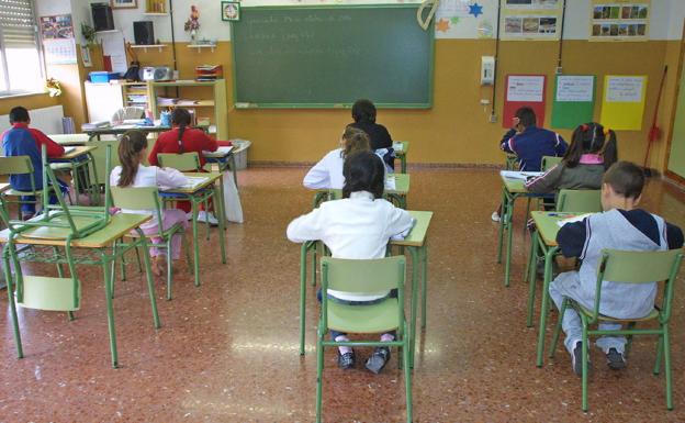 Todos los colegios deberán ofrecer 25 plazas en la admisión de alumnos