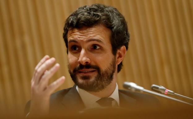 Casado avisa al Gobierno de posibles «irregularidades» si reconoce a Torra como presidente