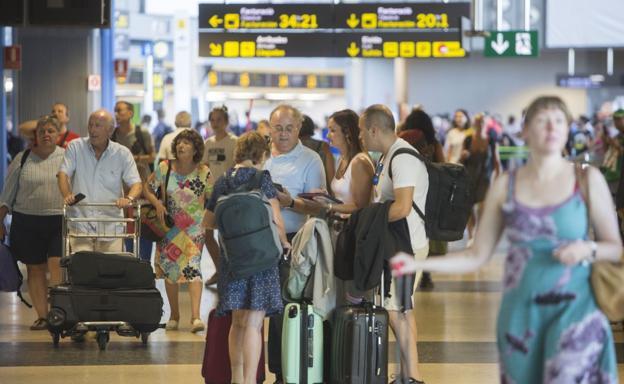 Las cuatro nuevas rutas que incorpora el aeropuerto de Manises para este verano