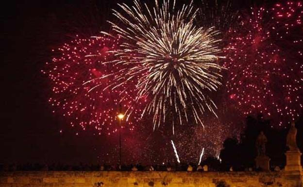 Castillos en Fallas: horario de los fuegos artificiales especiales en 2020