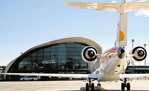 Siete vuelos desviados a Valencia por el cierre del aeropuerto de Madrid