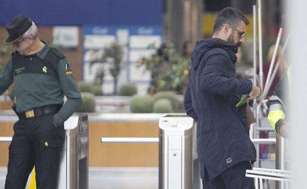 La familia del fallecido en Viveros pide imputar también a Fuset por prevaricación