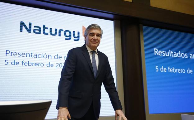 Naturgy gana 1.400 millones y admite el impacto de los recortes de la CNMC en sus inversiones