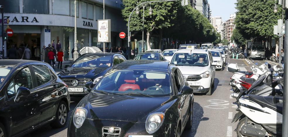 Grezzi dejará un solo carril para el tráfico privado en la calle Colón