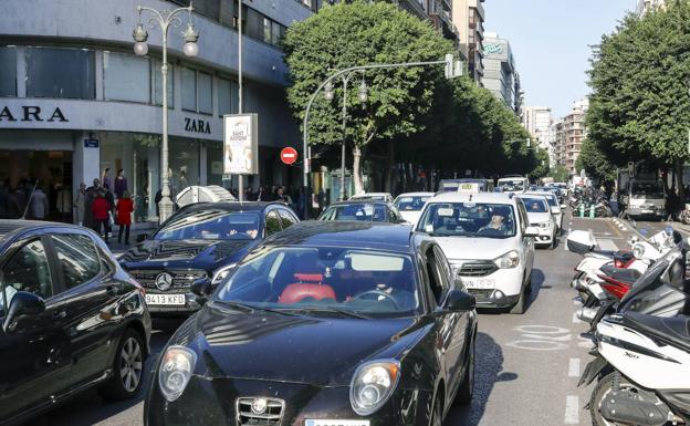 Grezzi dejará un solo carril para el tráfico privado en la calle Colón