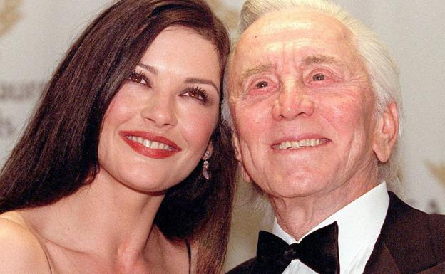 La tierna despedida de Catherine Zeta Jones a su suegro, Kirk Douglas