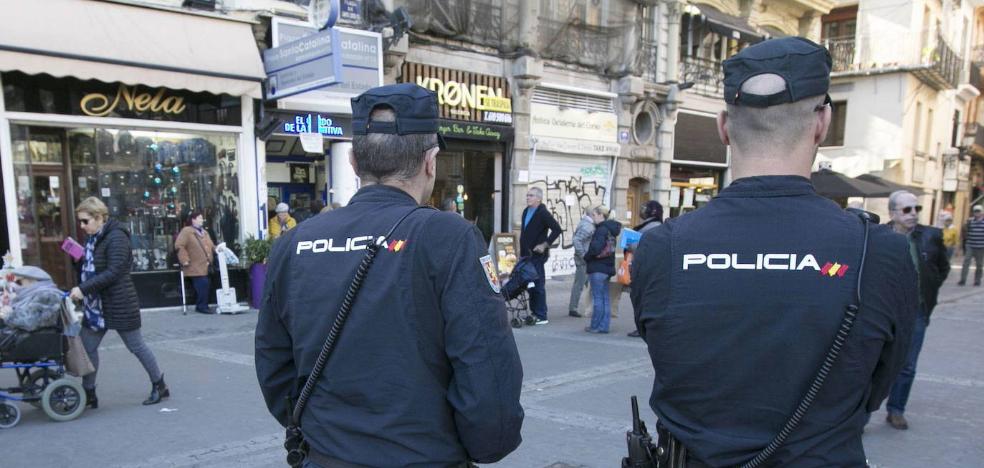 Apuñalado en la cabeza un joven a las puertas de una discoteca de Valencia