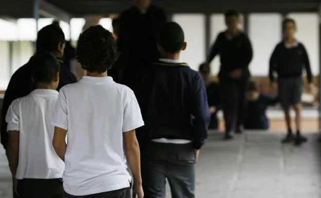 Los planes contra el absentismo escolar no evitan que casi 7.000 alumnos falten a clase
