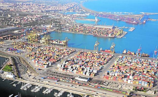 El Puerto de Valencia triplica el crecimiento de los recintos españoles en contenedores