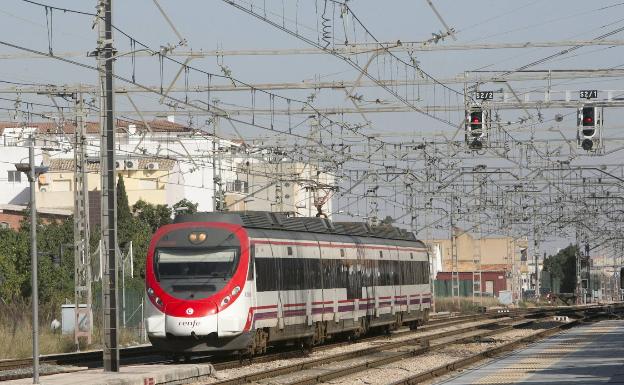 El tren de la costa recibe más de 500 alegaciones de municipios