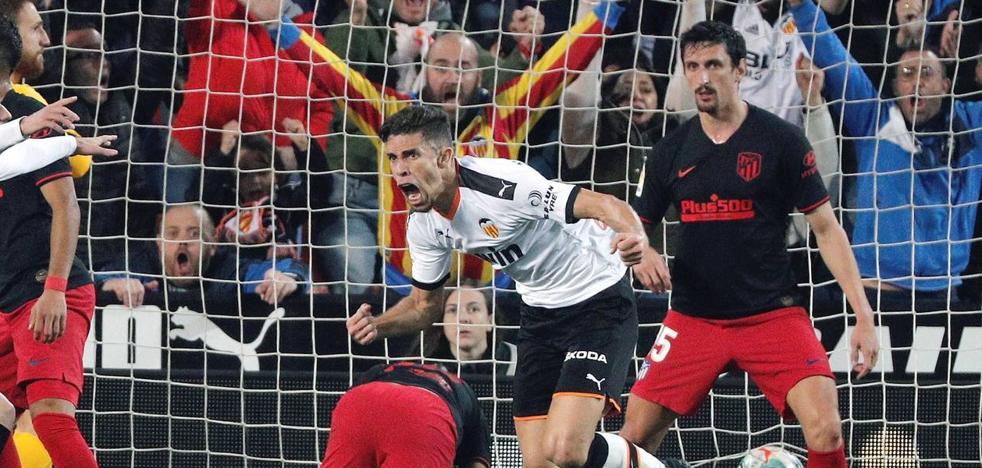 Vídeo: Gabriel Paulista marca su primer gol con el Valencia tras una asistencia de Maxi Gómez