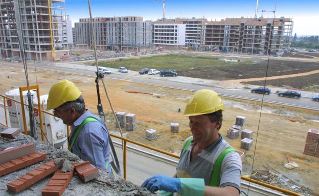 Más de un tercio del empleo creado es gracias a la reforma laboral