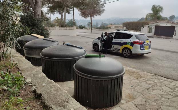 El cadáver de una mujer degollada aparece dentro de un contenedor en Moraira