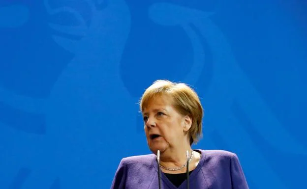 Los socios bávaros de Merkel reclaman participar en la sucesión de la canciller