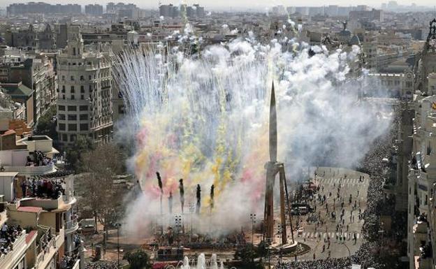 9 consejos para la mascletà: abrir la boca, ¿sí o no?