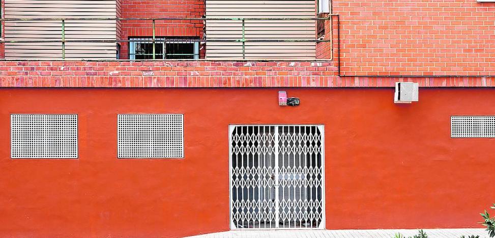 Vivienda gastará 20 millones para rehabilitar el entorno deteriorado de 3.300 pisos públicos