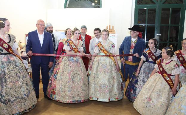 Las Fallas de Dénia se preparan con la Exposición del Ninot