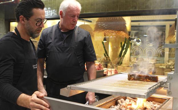 Quique Dacosta cocina junto a Bittor Arginzoniz, el mejor parrillero del mundo