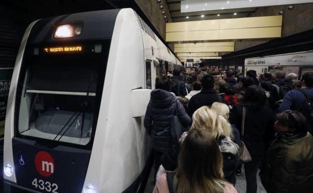 Metrovalencia estrena los nuevos horarios especiales de Fallas este fin de semana