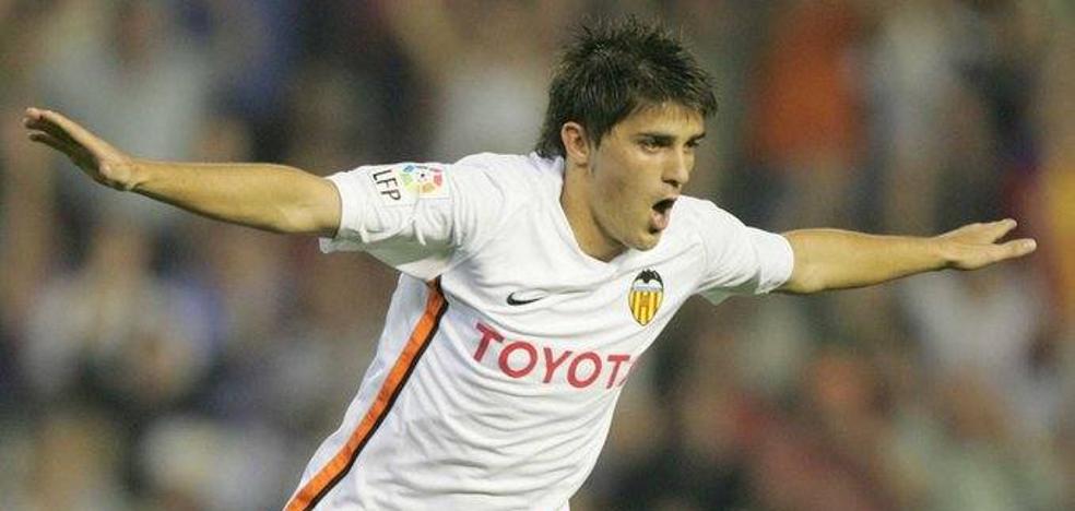 El Valencia CF aplaza el homenaje a Villa por el coronavirus
