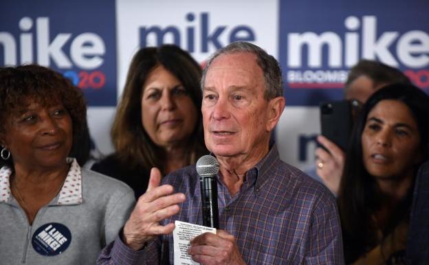 Bloomberg se retira de las primarias demócratas y respalda a Joe Biden