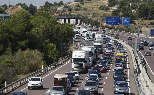 Los contratistas se suman a la propuesta del peaje en autovías