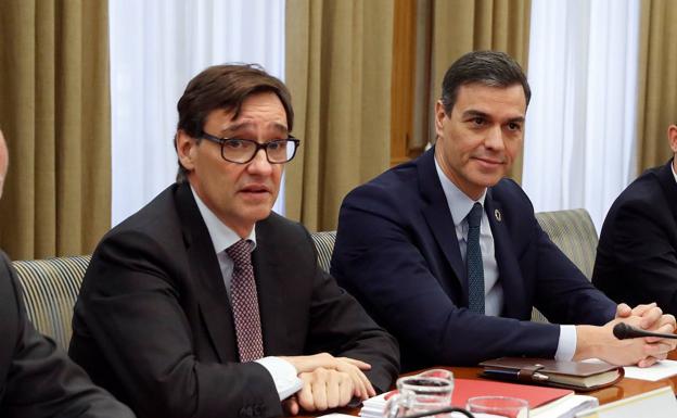 El ministro de Sanidad: «Con la información disponible, no hace falta suspender las Fallas»