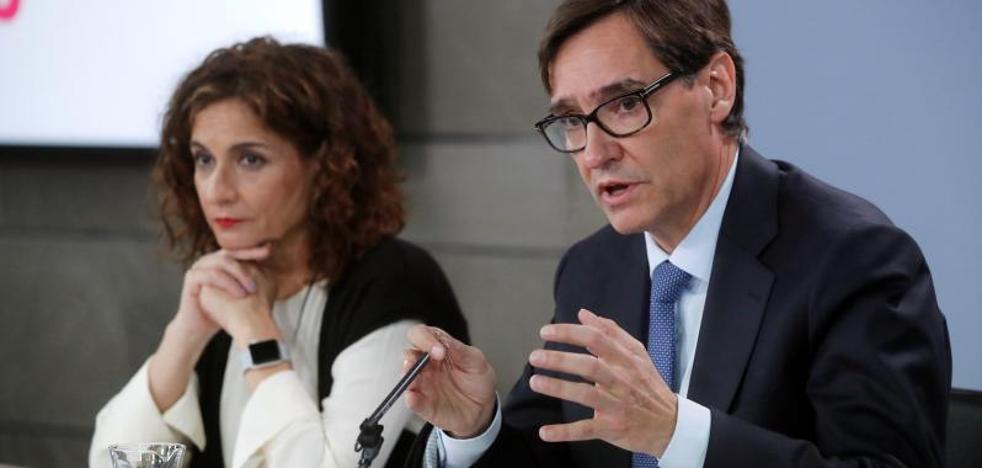 Sanidad fía la guerra al virus a las recetas más tradicionales: limitar concentraciones y viajes