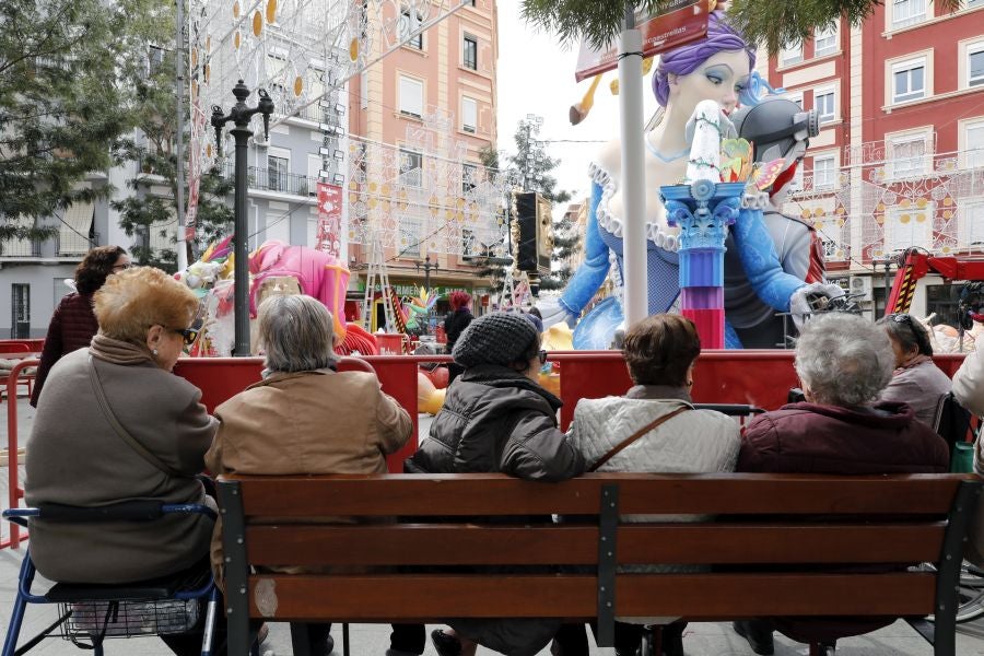 Las floristerías estiman unas pérdidas de cinco millones de euros por la suspensión de las Fallas