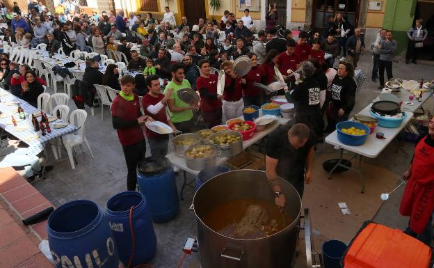 La 'Gran Puxerà' de Castells reúne a cerca de 300 personas