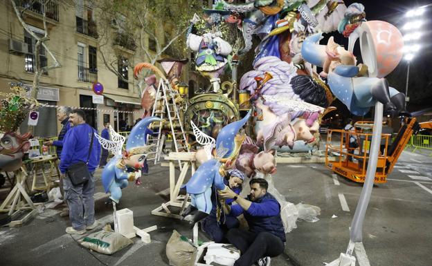 El Gremio de Artistas Falleros asegura que «la mayoría de Fallas de Especial y la del Ayuntamiento posiblemente no se puedan desmontar»