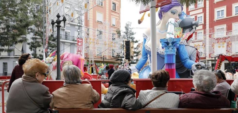 ENCUESTA | ¿Cree que la suspensión de las Fallas ha llegado demasiado tarde o se ha adoptado a tiempo?