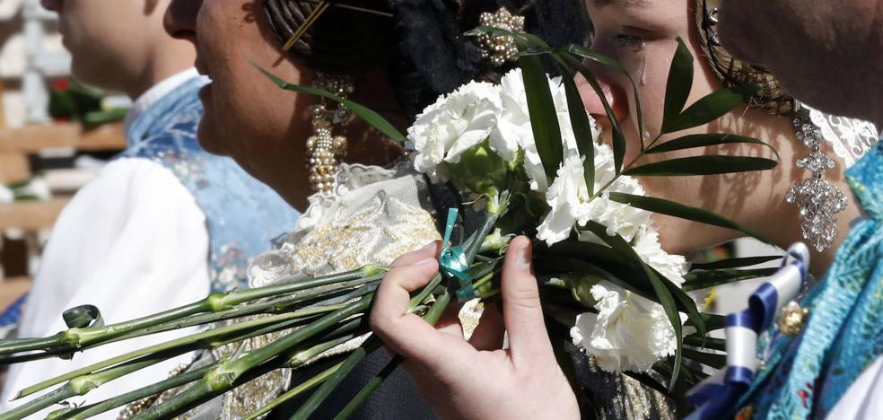 Las floristerías estiman unas pérdidas de cinco millones de euros por la suspensión de las Fallas