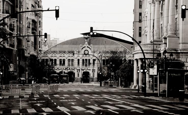 Los viajes en metro en Valencia caen un 52% y FGV suprime los controles en los vagones