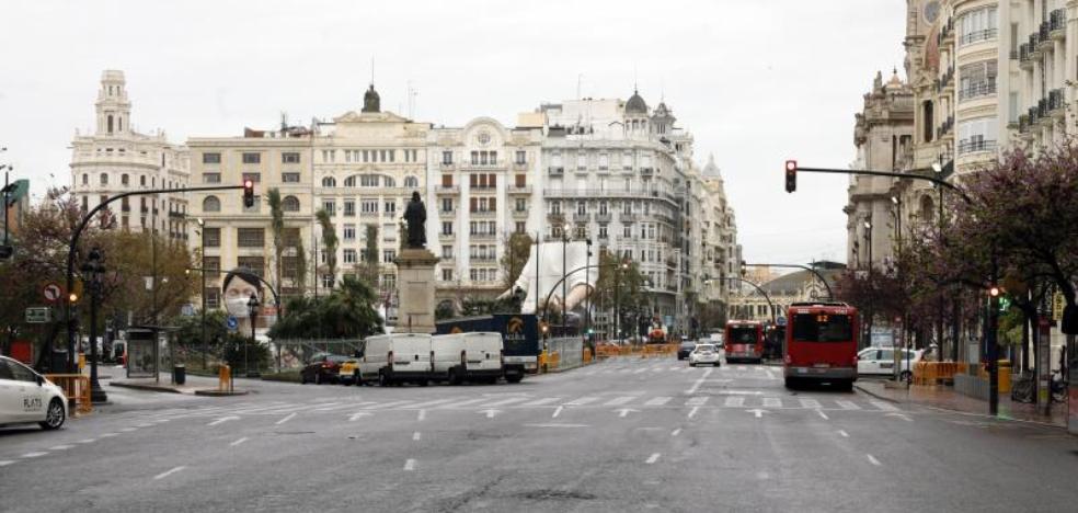 La pandemia paraliza la peatonalización de la plaza del Ayuntamiento
