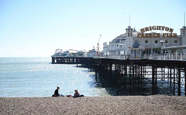 Muchos británicos se indisciplinan por la primavera