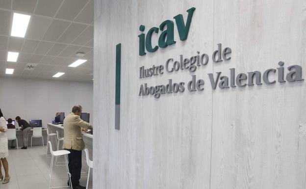 El ICAV reduce la cuota de los abogados de Valencia un 33%, pero excluye el mes de marzo