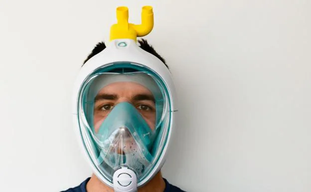 Adaptan una máscara de snorkel de Decathlon para conectar a los enfermos de coronavirus a los respiradores