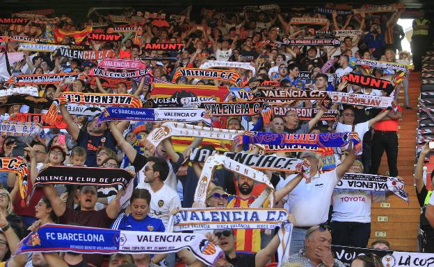 Aficionados del Valencia CF proponen destinar el dinero de su abono a la lucha contra el COVID-19