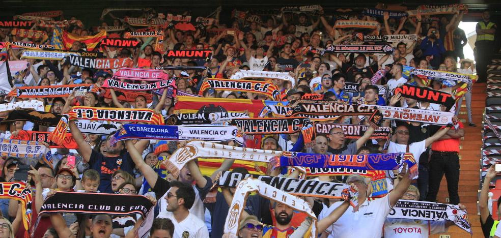 Aficionados del Valencia CF proponen destinar el dinero de su abono a la lucha contra el COVID-19